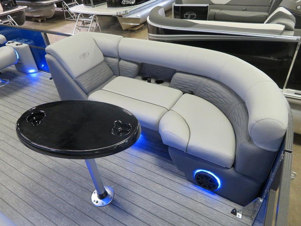 2023 Montego Bay ST8524 Swingback Tritoon Deluxe Pontoon & Honda 200HP 4-Stroke EFI