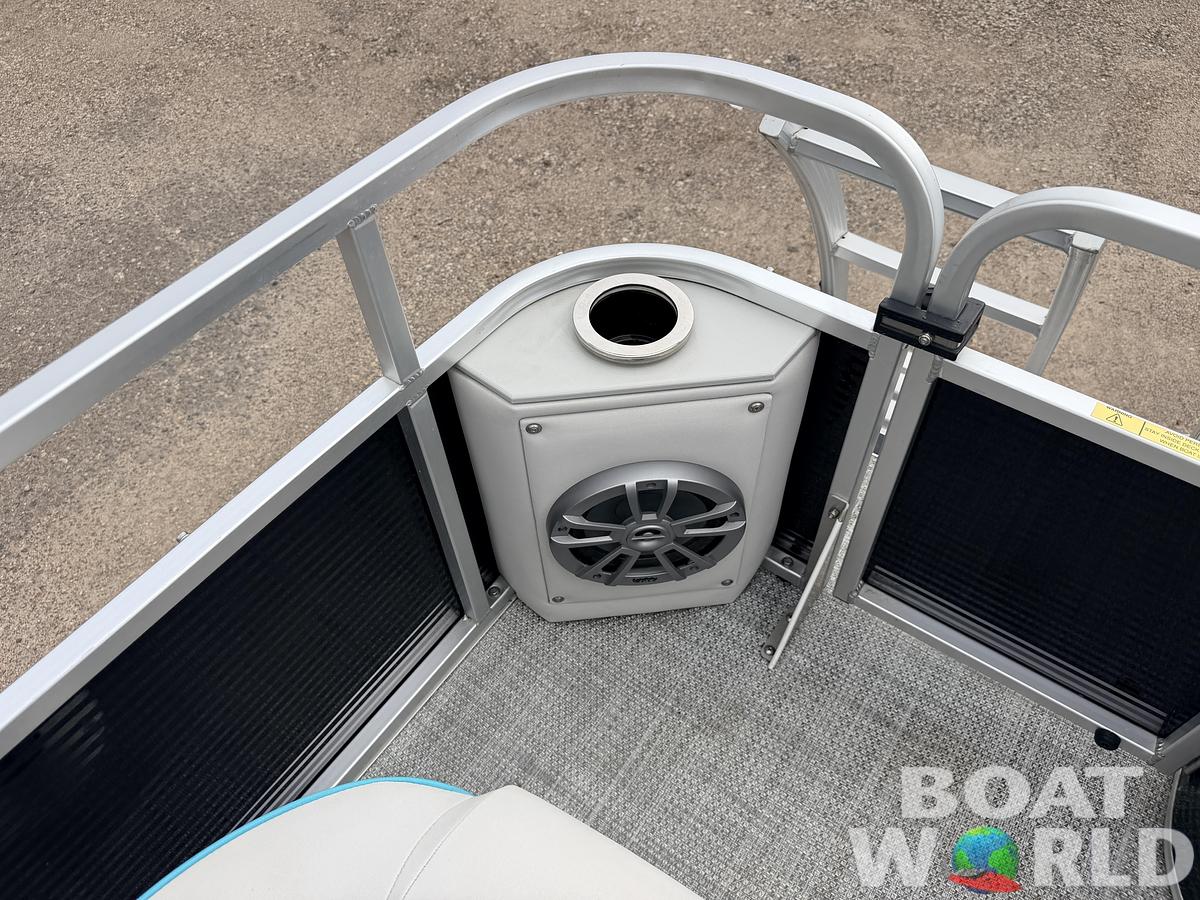 Used 2019 Qwest 822 LS Tritoon & 150HP Honda 4Stroke -$29,995