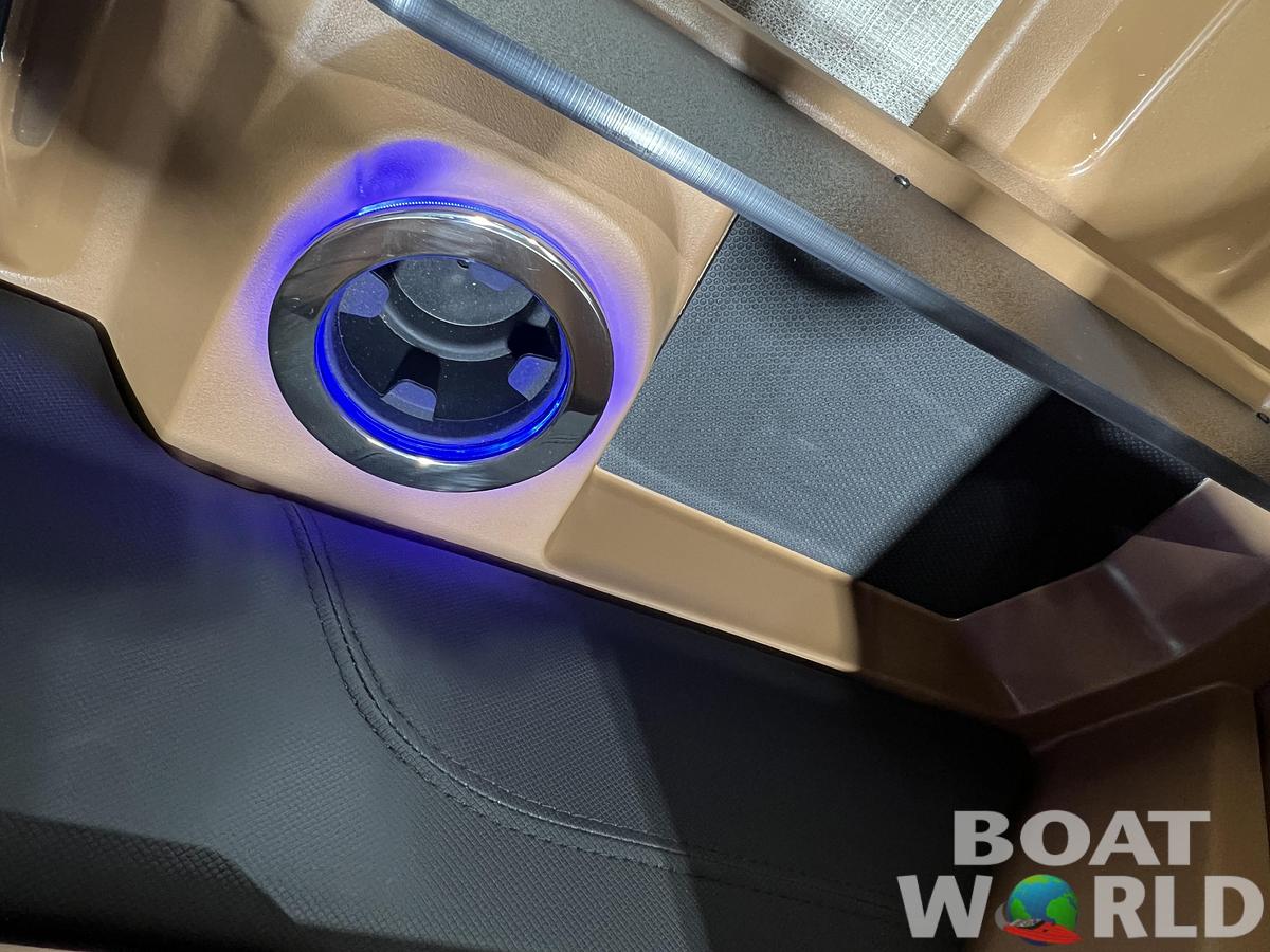 2026 Tahoe Pontoons LTZ 2385 Elite Cruise Tritoon