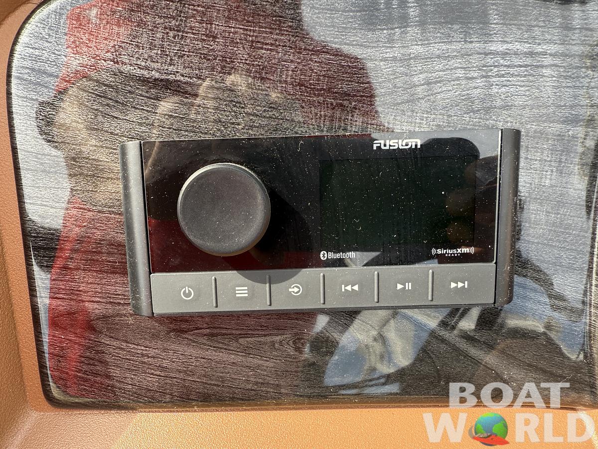 2025 Tahoe Pontoons LTZ 2385 Swingback (VRB) & Honda 4-Stroke EFI