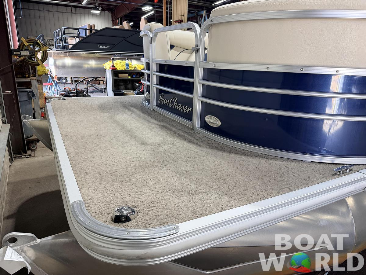 Used 2015 SunChaser 8520 Classic Cruise & 30HP Mercury 4Stroke EFI -$14,995