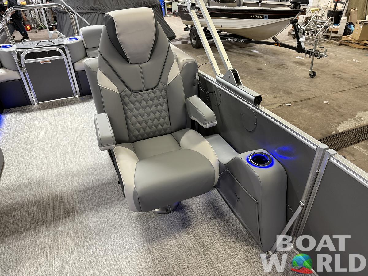 2025 Tahoe Pontoons Cascade 2385 Quad Lounge Tritoon & Honda 4-Stroke EFI