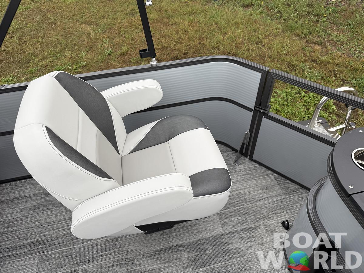 2025 Montego Bay 8522 Fish & Cruise Tritoon & Honda 150HP 4-Stroke EFI