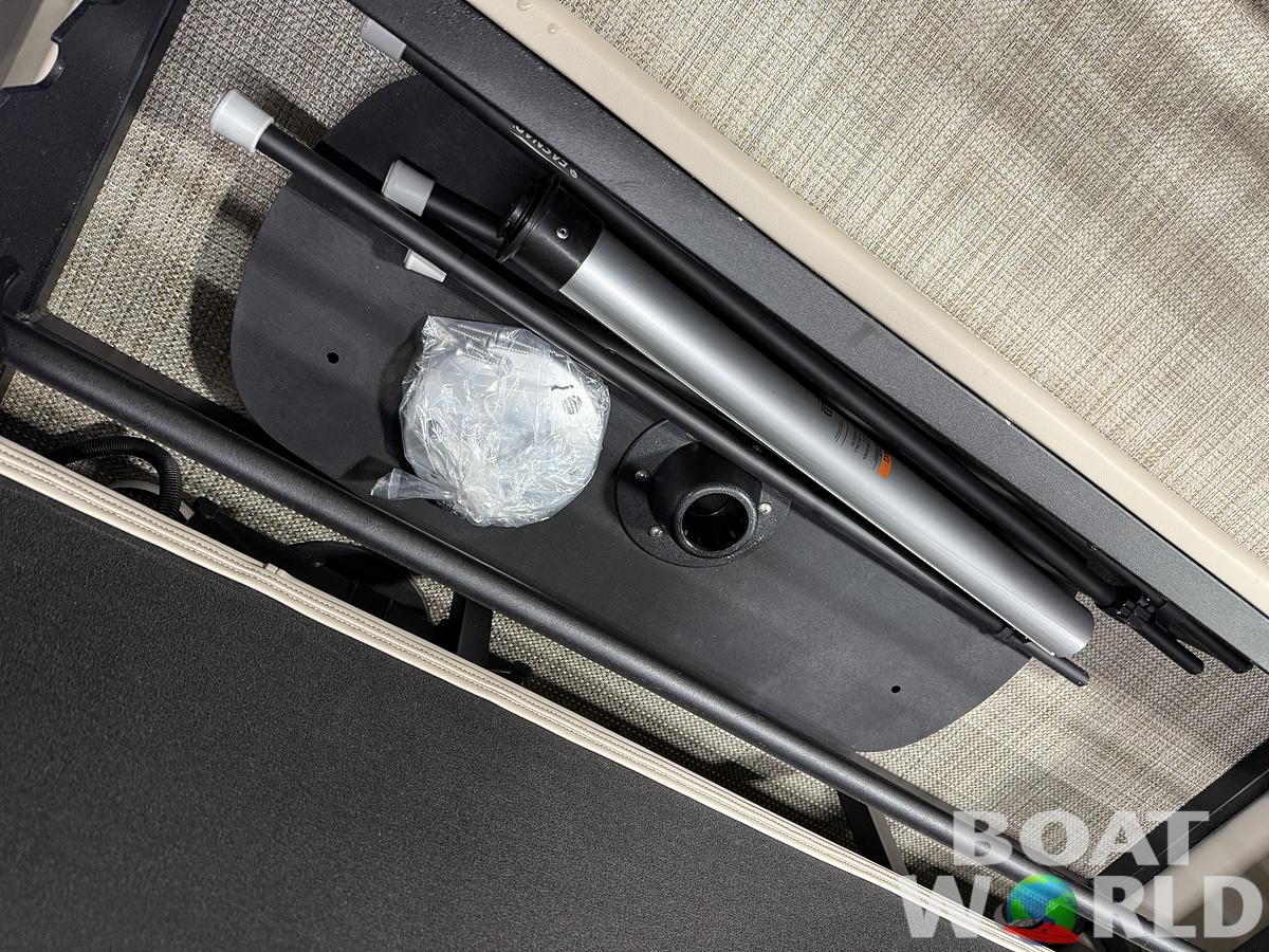 2025 Bentley Pontoons Legacy 223 Swingback Tritoon & Honda 4-Stroke EFI