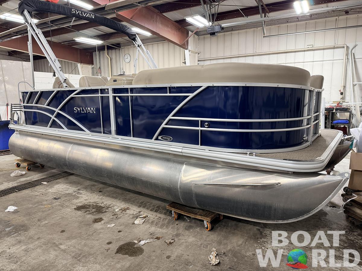 Used 2022 Sylvan  Mirage 820 Fish & Cruise