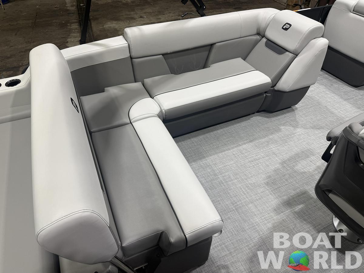 2026 Princecraft Vectra 23 RL Swingback Lounge Pontoon