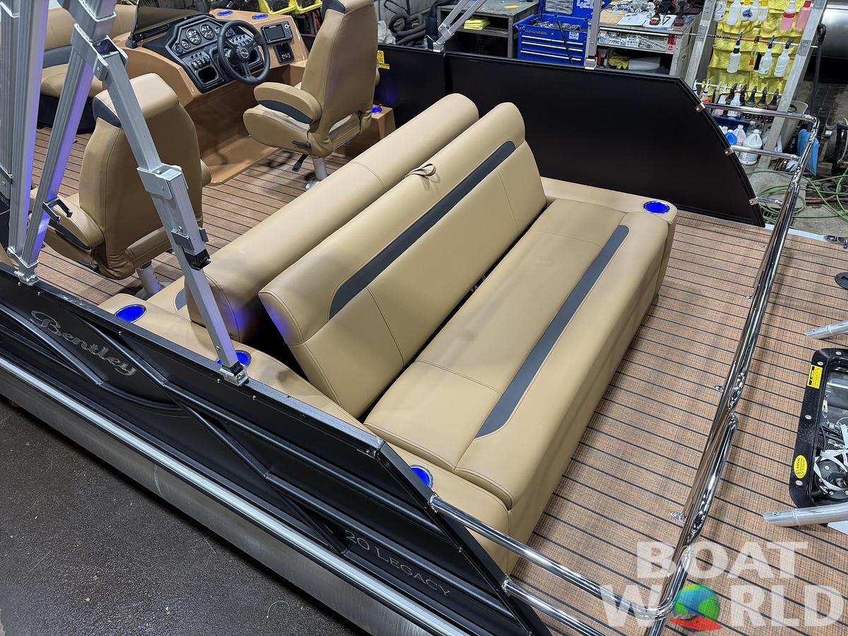 2026 Bentley Legacy 200 Swingback Pontoon $40995