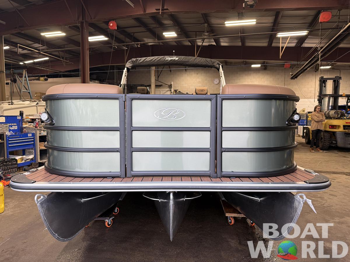 2026 Bentley Pontoons Legacy 223 QSB Swingback Tritoon 