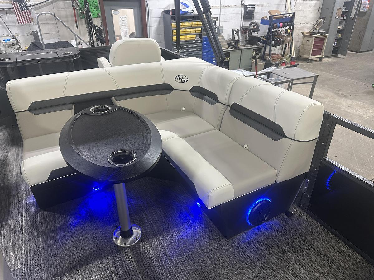 2025 Montego Bay 8522 Fish & Cruise Deluxe Pontoon & Honda 4-Stroke EFI