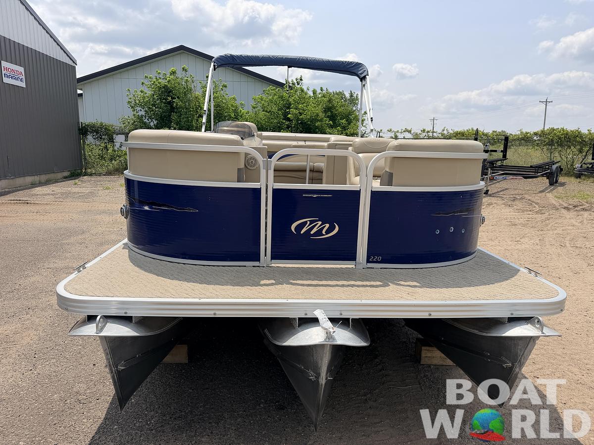 Used 2013 Manitou 220 Xplode VP Tritoon & 150HP Yamaha 4Stroke -$29,995