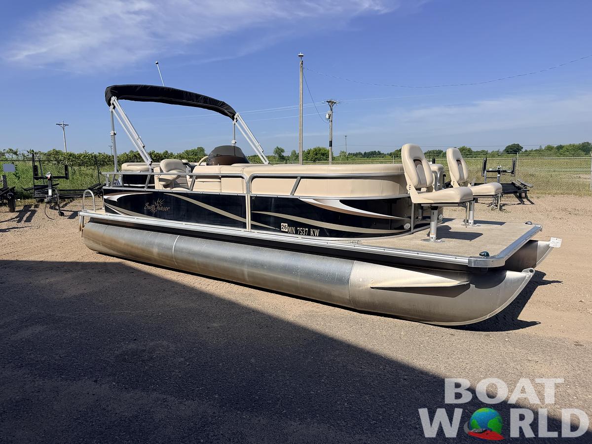 Used 2012 SunChaser 22 Fish 'N Cruise & 50HP Yamaha 4Stroke -$17,995
