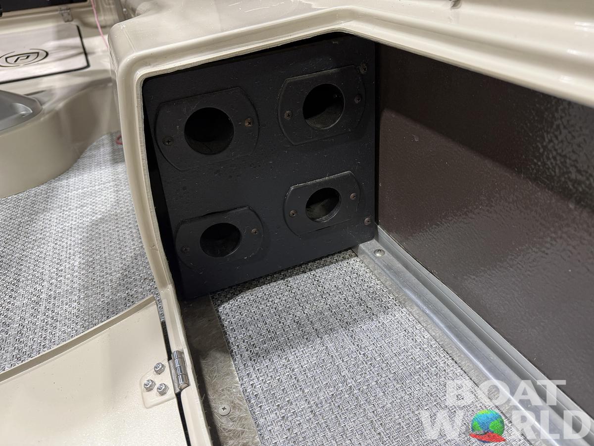 Used 2016 Premier 220 Castaway