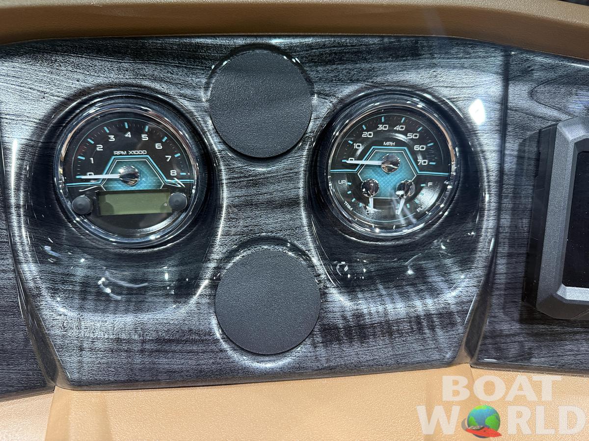 2026 Tahoe Pontoons LTZ 2185 Cruise Rear Bench (CRB) 