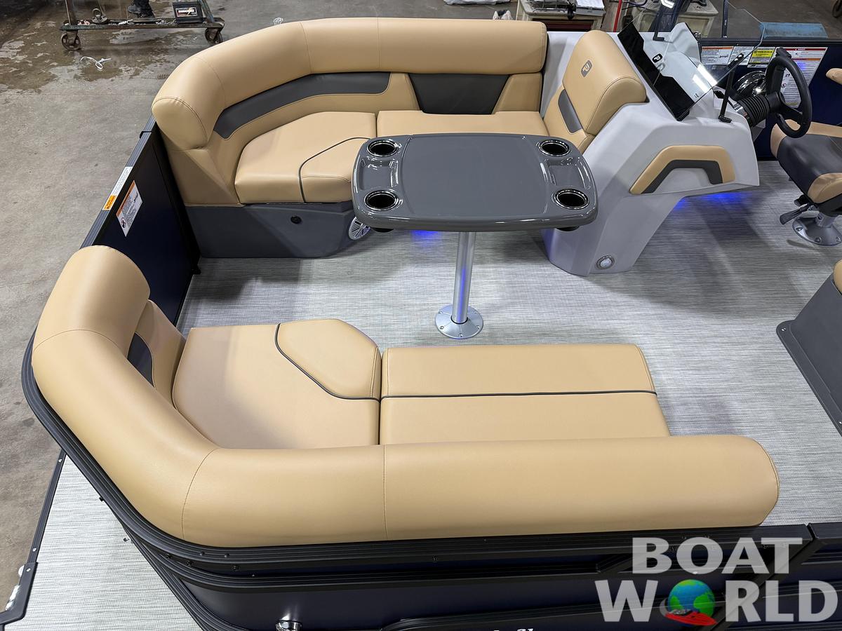 2027 Princecraft Vectra 21 RL Swingback Dinette $35495