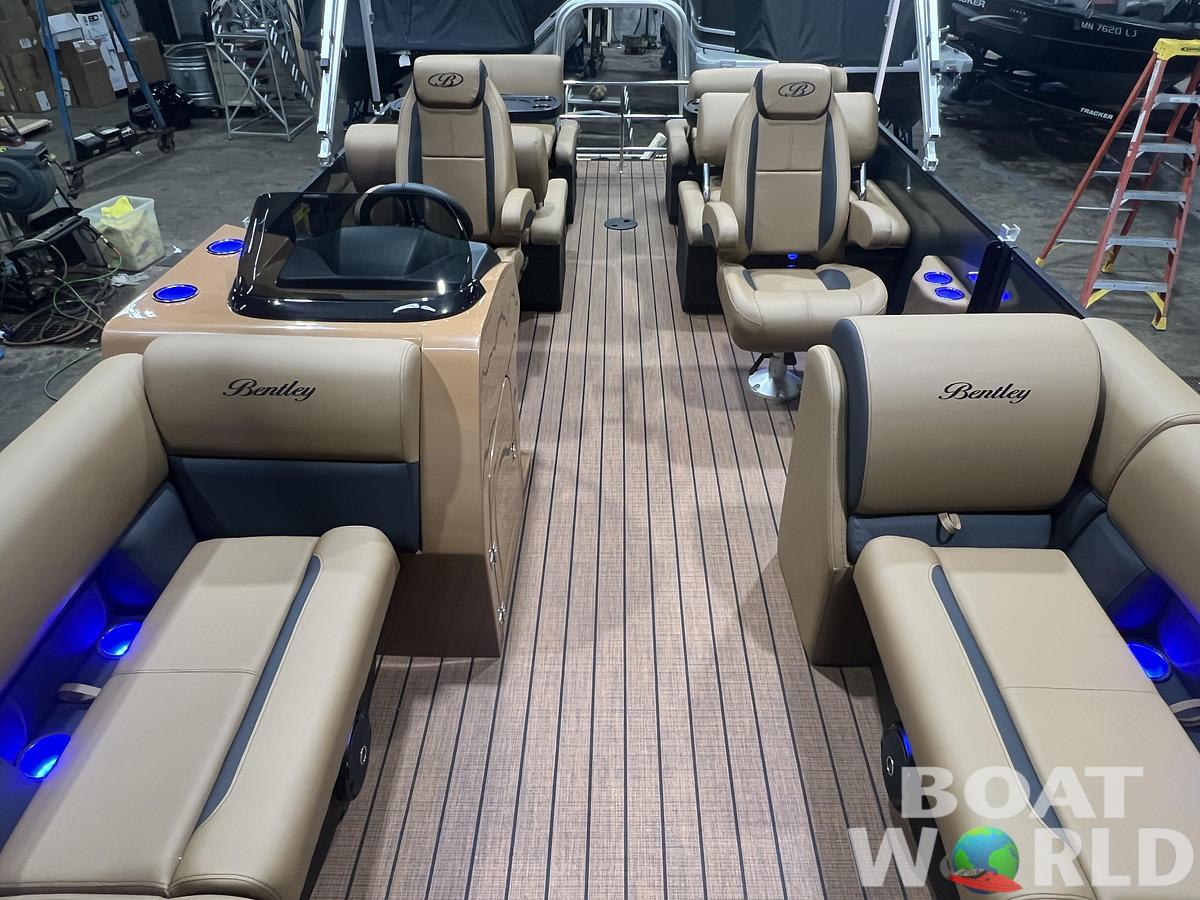 2026 Bentley Legacy 220 QSB Swingback $43995