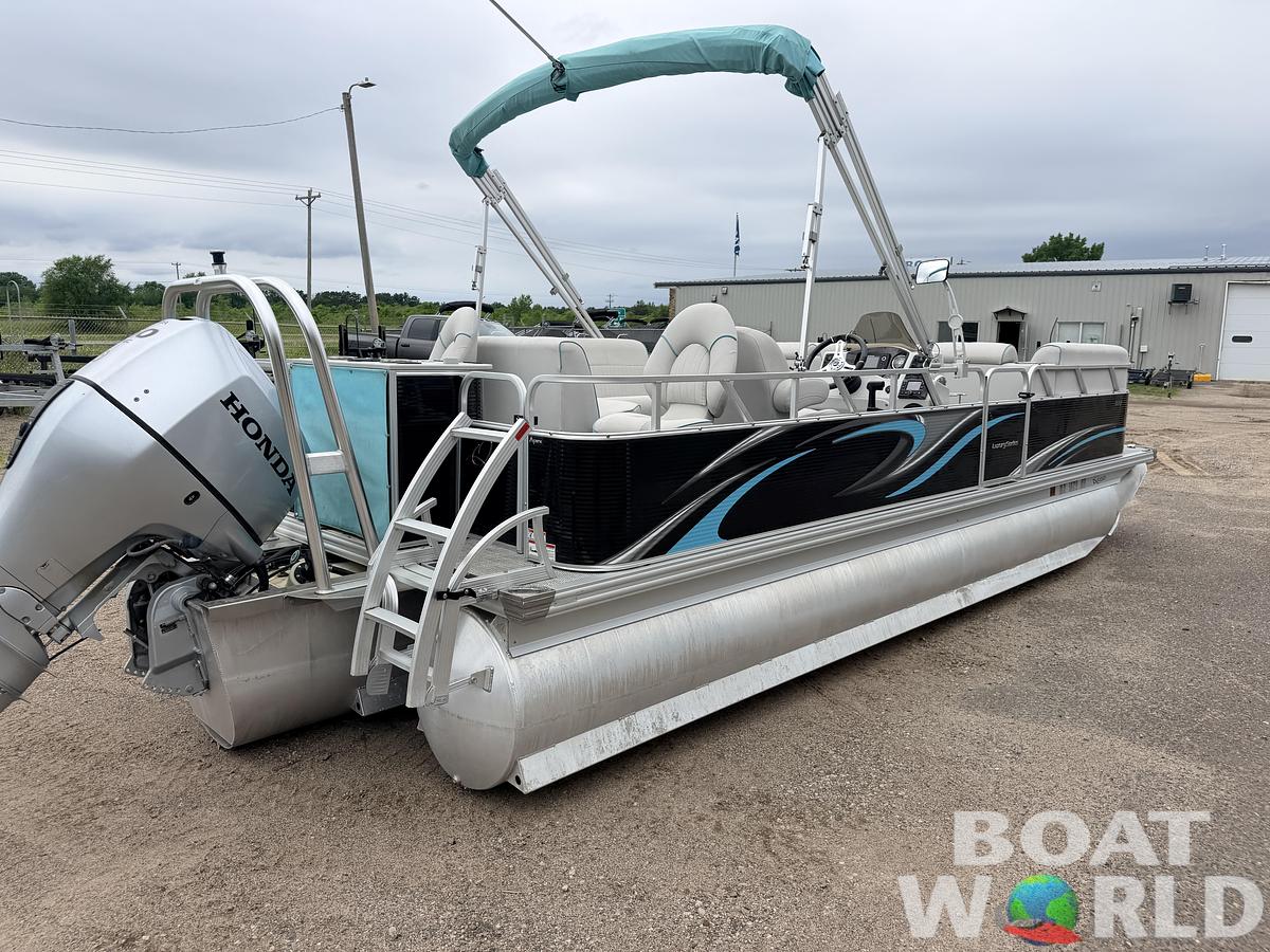 Used 2019 Qwest 822 LS Tritoon & 150HP Honda 4Stroke -$29,995