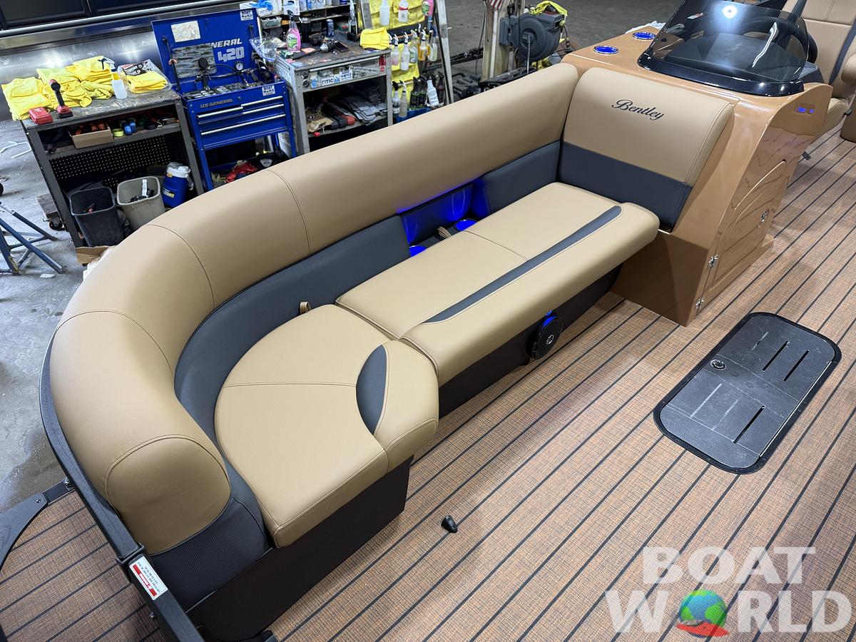 2027 Bentley 300hp Swingback Legacy 243 Tritoon $69995