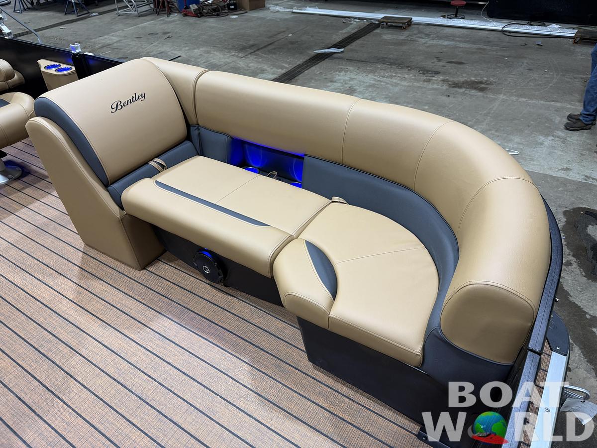 2026 Bentley Legacy 220 QSB Swingback $43995