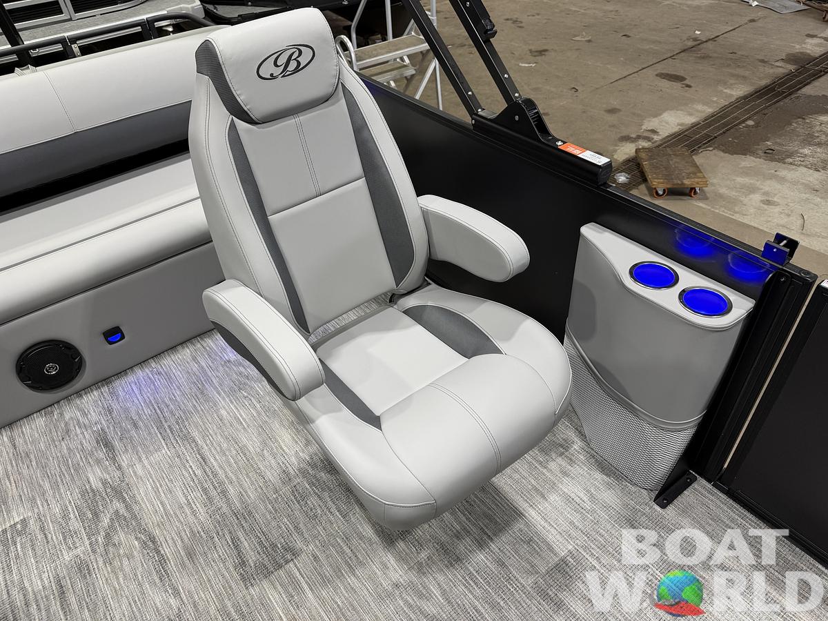 2026 Bentley Legacy 243 Swingback Tritoon & 300HP $68995
