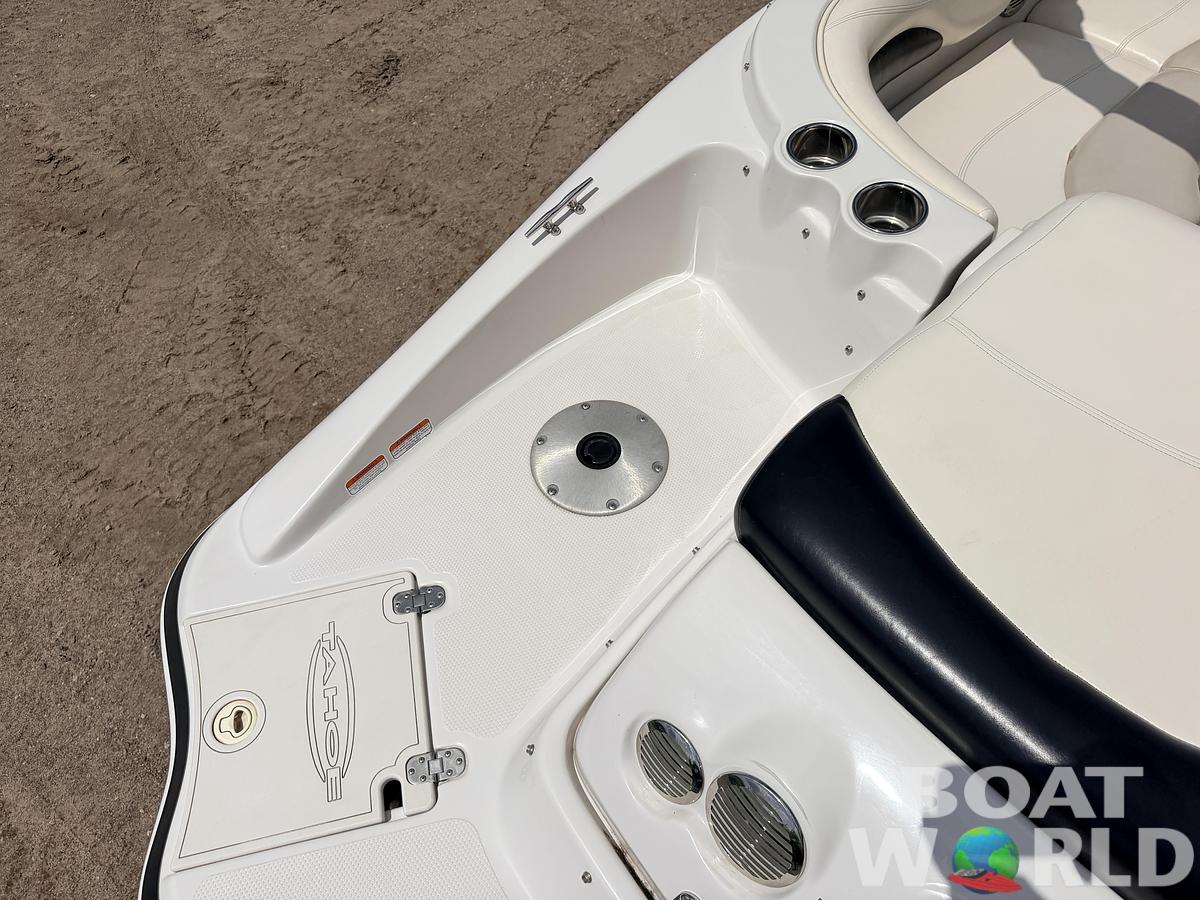 Used 2011 Tahoe 215 Xi Deck Boat & 220HP Mercruiser V8 -$17,995