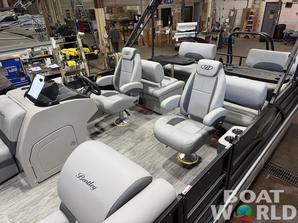 2027 Bentley Legacy 220 QSB Swingback $45995