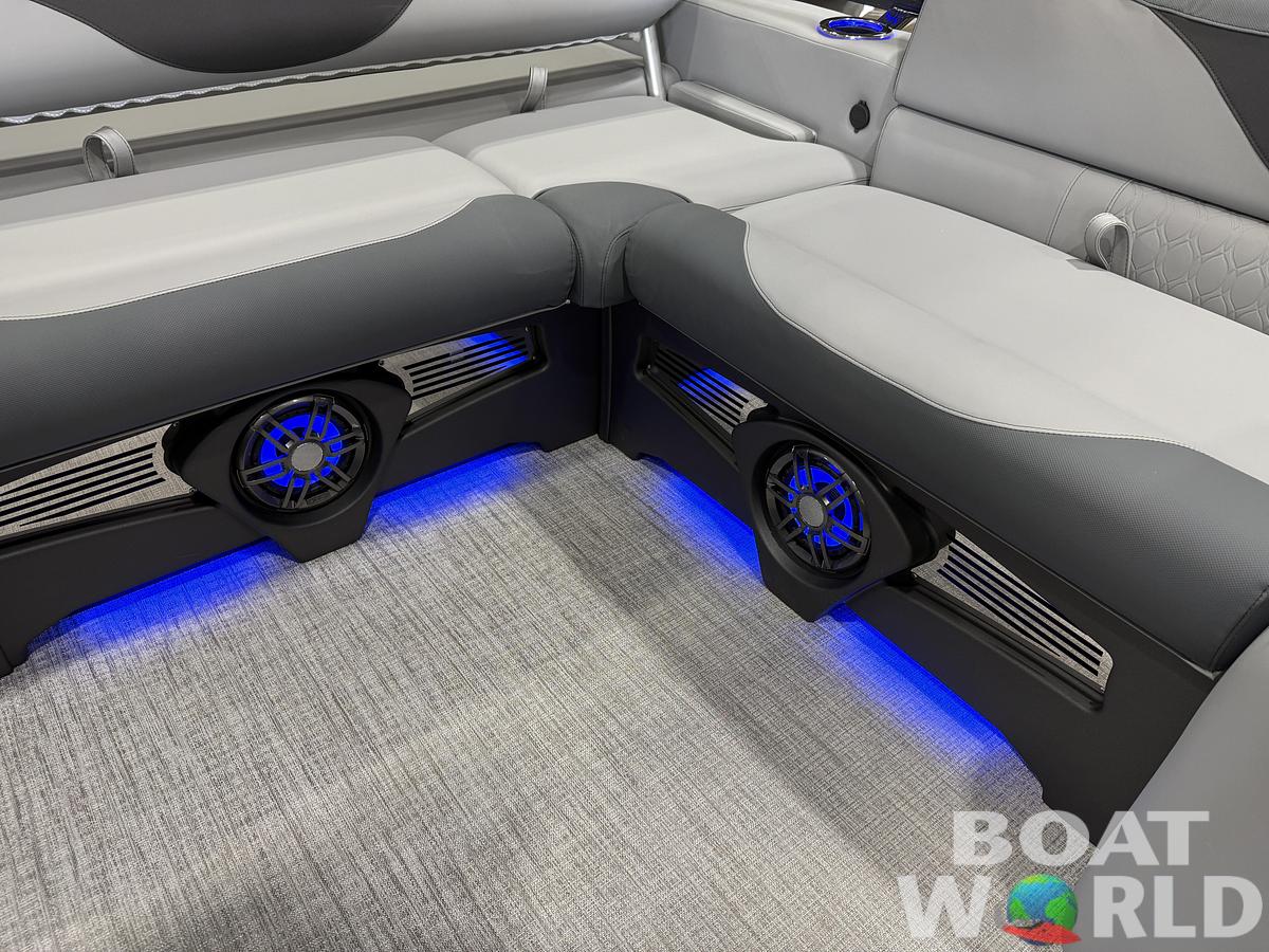 2027 Tahoe LTZ 300HP VRB 2585 Swingback Tritoon $69,995
