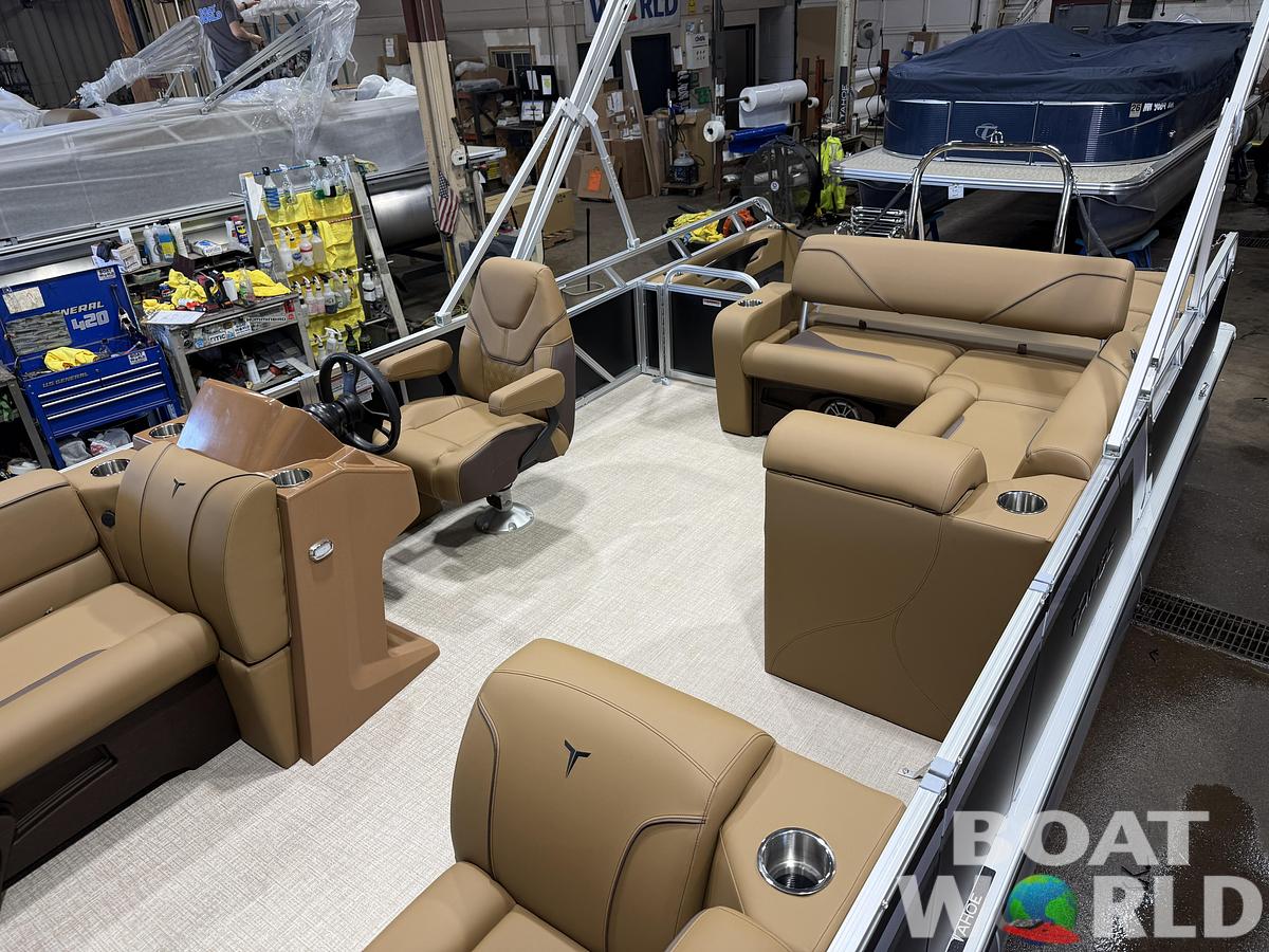 2027 Tahoe Sport VRB SE 2385 Swingback & 4-Stroke $35995