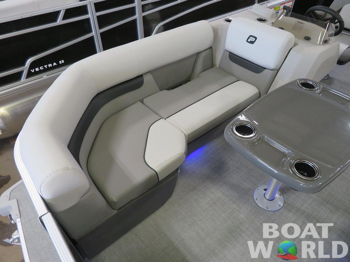 2025 Princecraft Vectra 21 RL Swingback Dinette Pontoon & Mercury 4-Stroke EFI