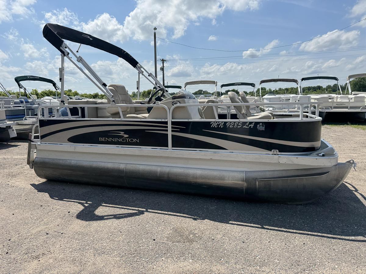 Used 2013 Bennington 17SF