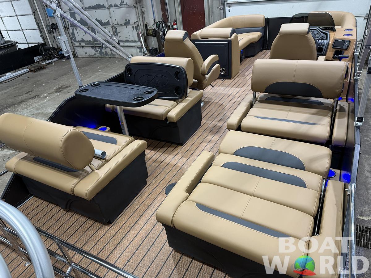 2026 Bentley Legacy 220 QSB Swingback $43995