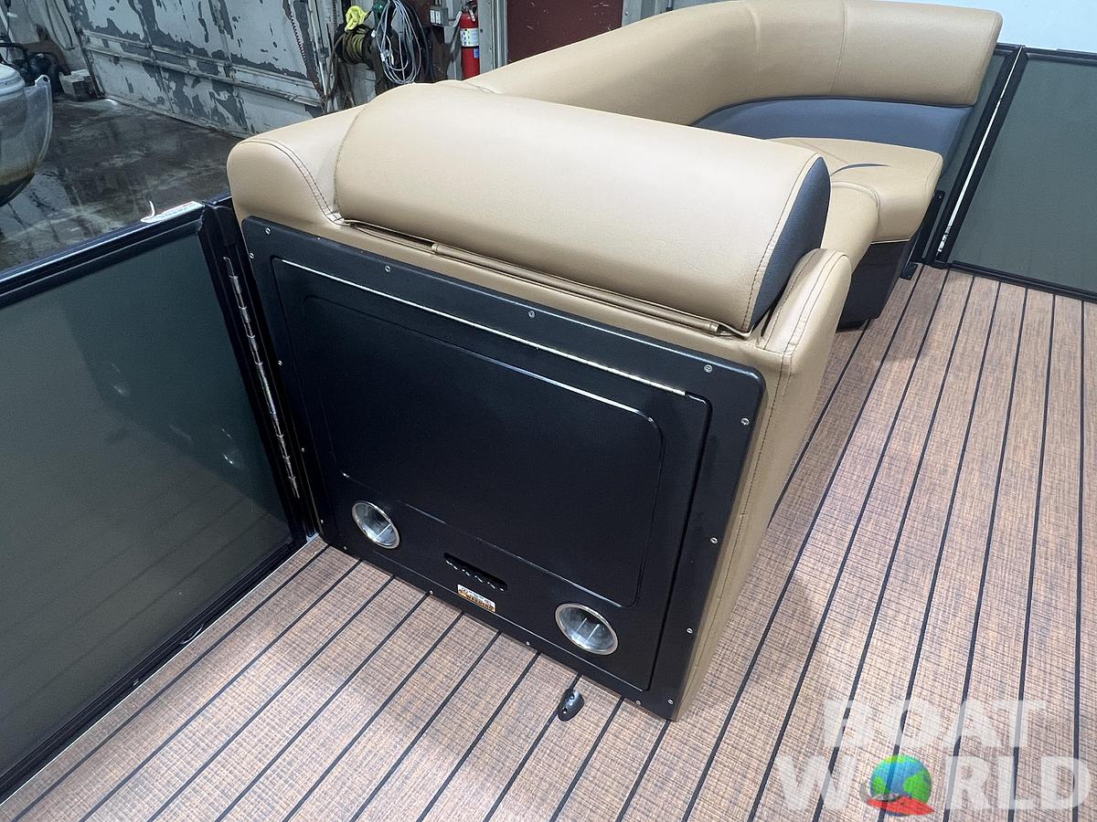 2026 Bentley Legacy 220 QSB Swingback $43995