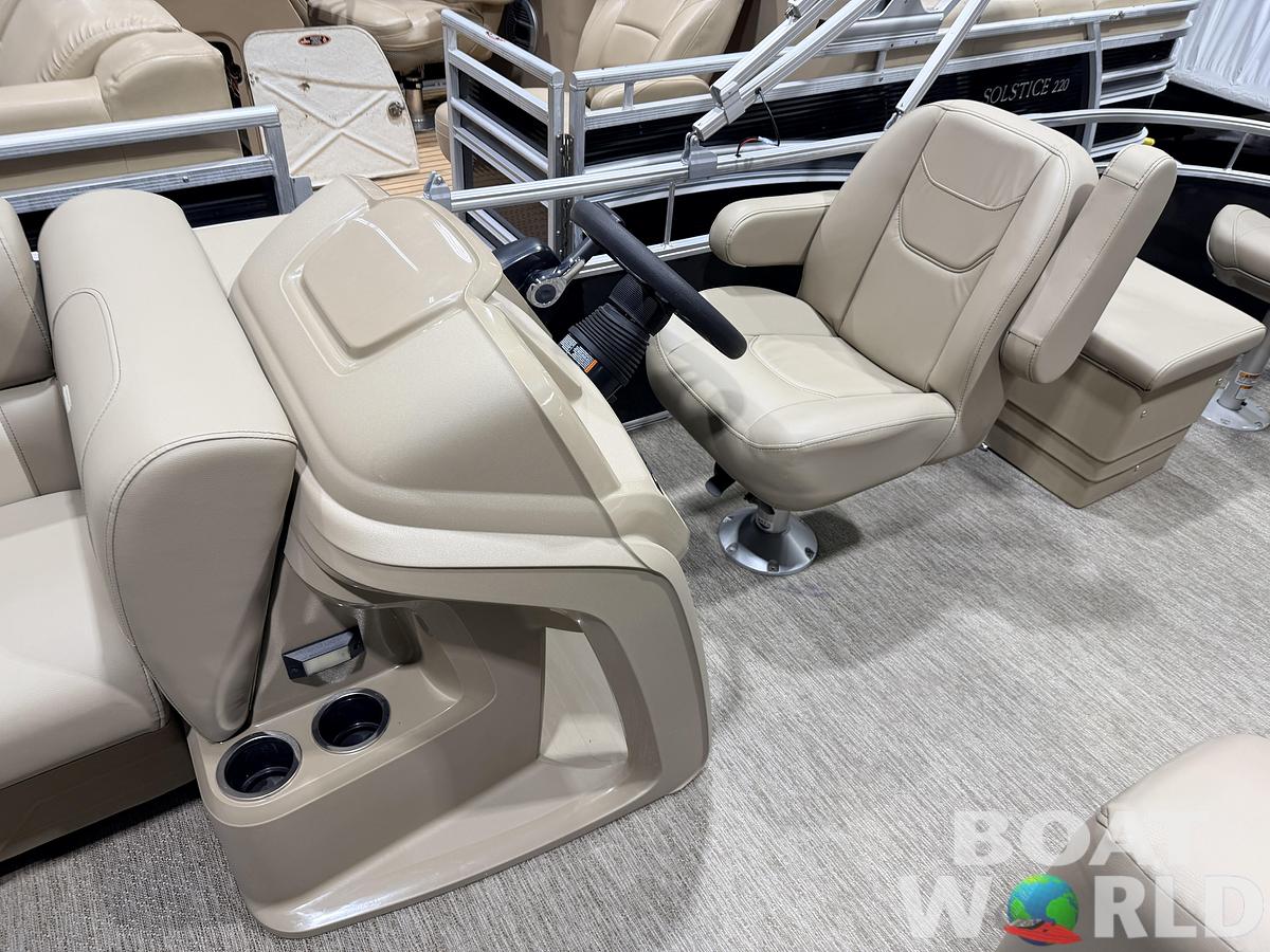 Used 2022 Starcraft LX 20 Fish & Cruise Pontoon