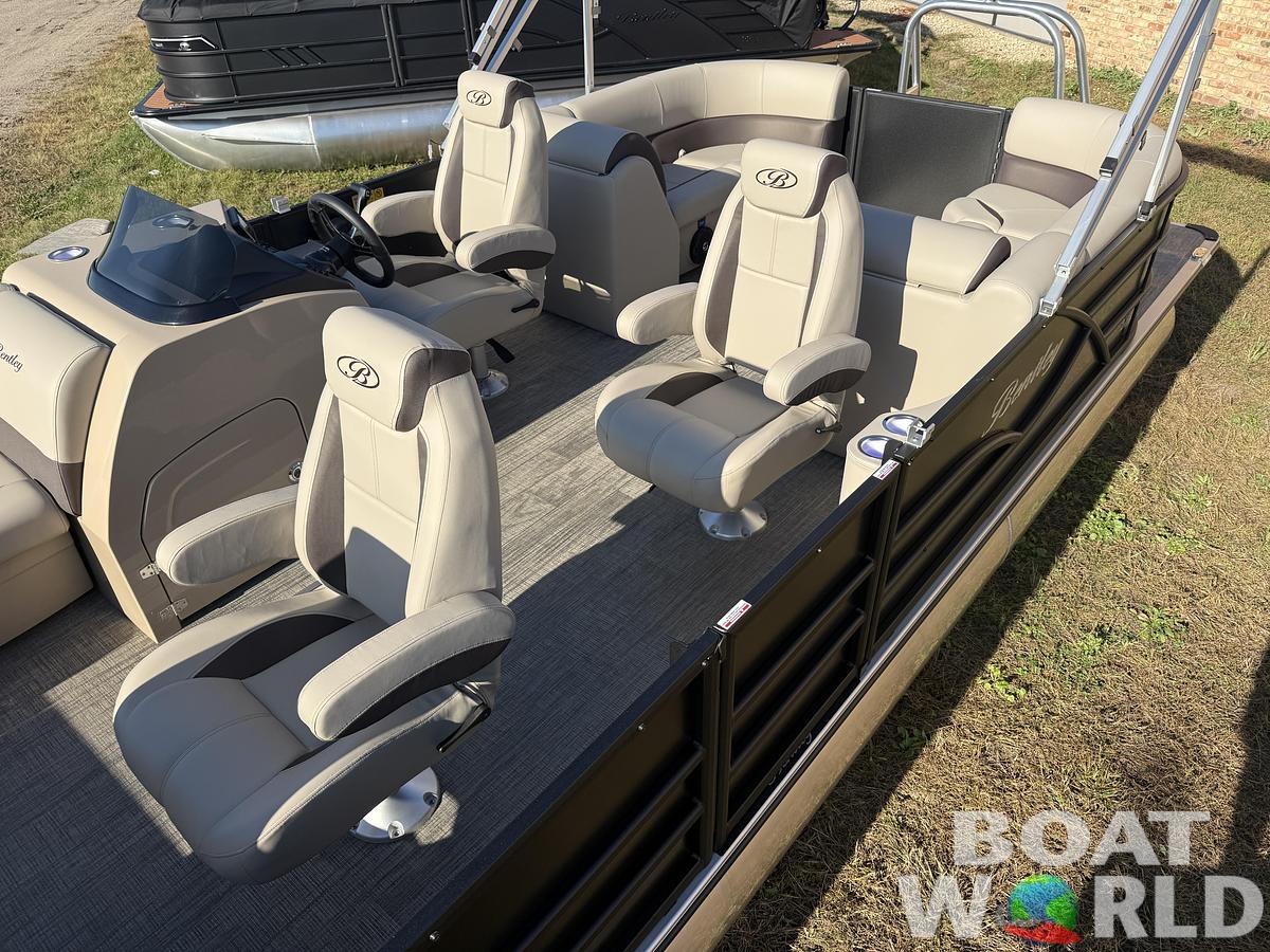 2026 Bentley Pontoons Legacy 223 Navigator DL Quad Lounge Tritoon & Honda 4-Stroke EFI
