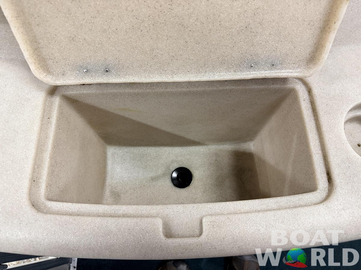 Used 2004 Premier 210 SunSation & 60HP Yamaha 4Stroke - $12,995