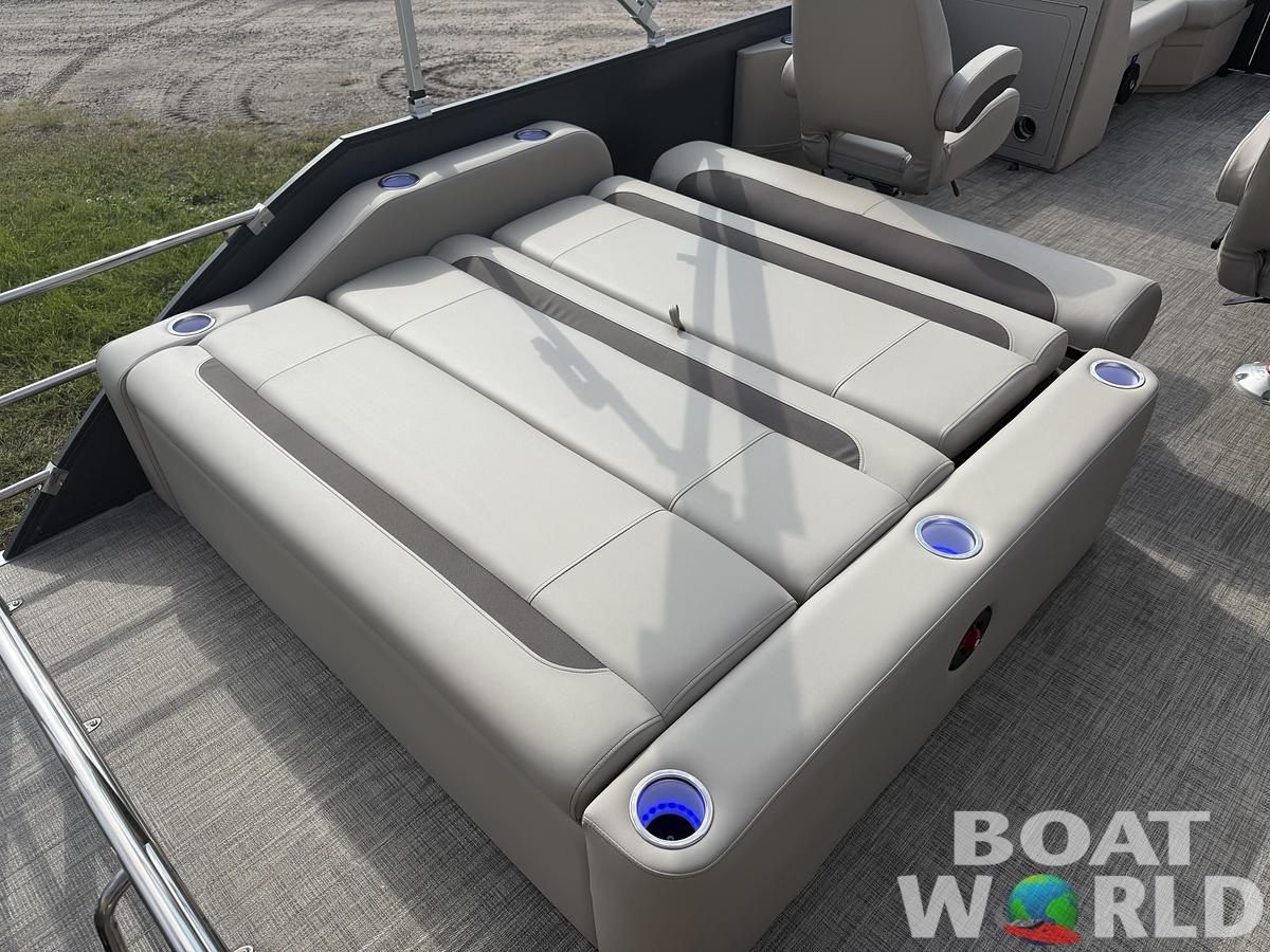 2026 Bentley Pontoons Legacy 220 Swingback & Honda 4-Stroke EFI