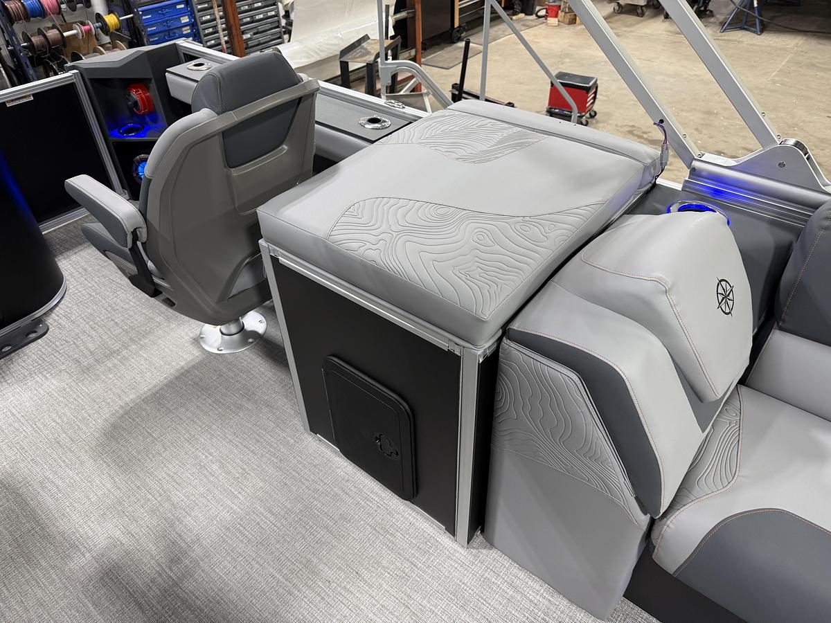 2025 Tahoe Pontoons GEOfish 2385 Rear Fish Tritoon & Honda 4-Stroke EFI