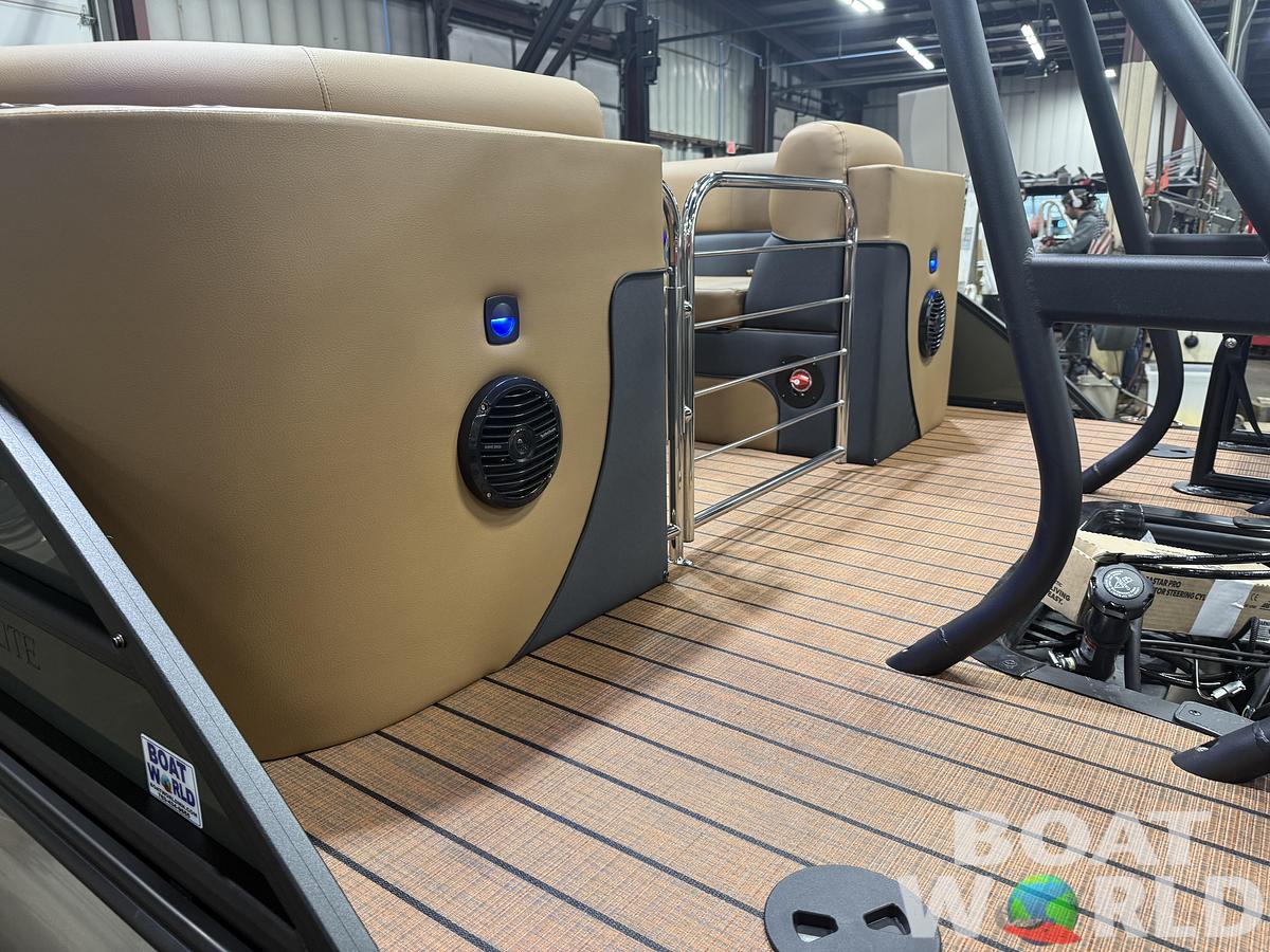 2026 Bentley Pontoons Elite 223 Admiral Quad Lounge Tritoon