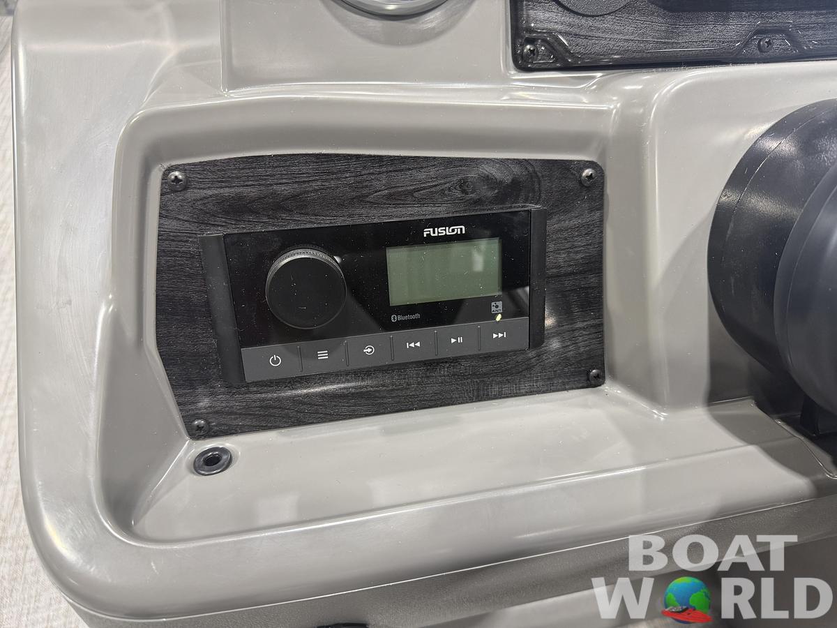 2027 Tahoe Sport 2380 Quad Lounge & 4-Stroke $32995