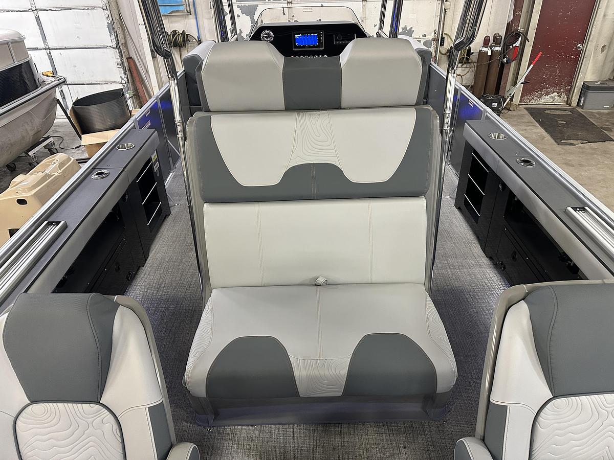 2025 Tahoe Pontoons GEOfish CRF 2585 Tritoon & 225HP Outboard