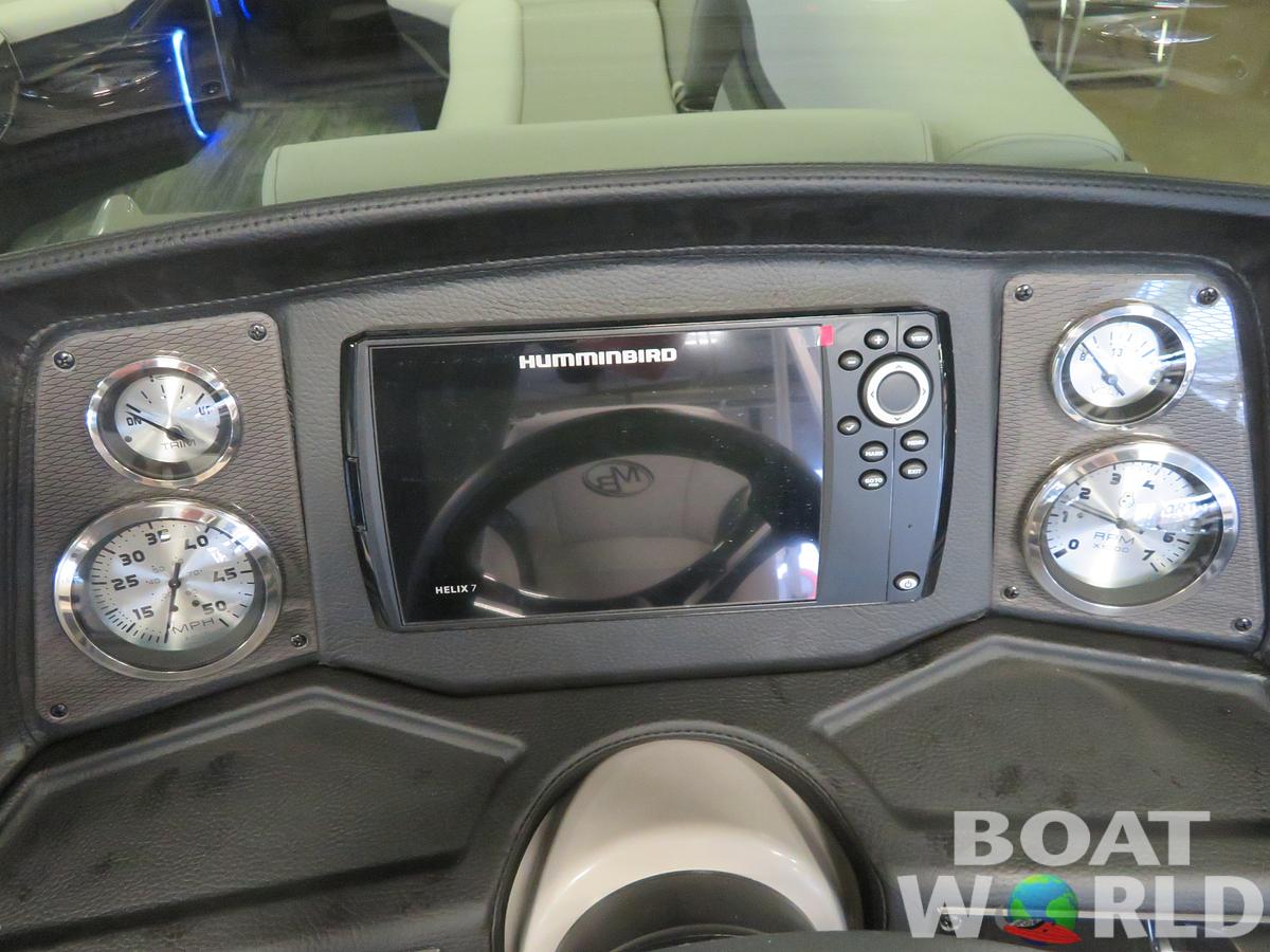 2024 Montego Bay 8524 Swingback Deluxe Pontoon & Honda 4-Stroke EFI