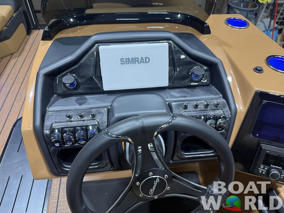 2026 Bentley Pontoons Elite 223 Swingback Tritoon