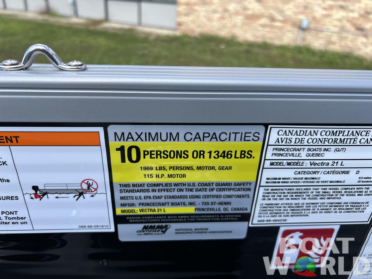 2026 Princecraft Vectra 21 Cruise Lounge Pontoon & Mercury 4-Stroke EFI