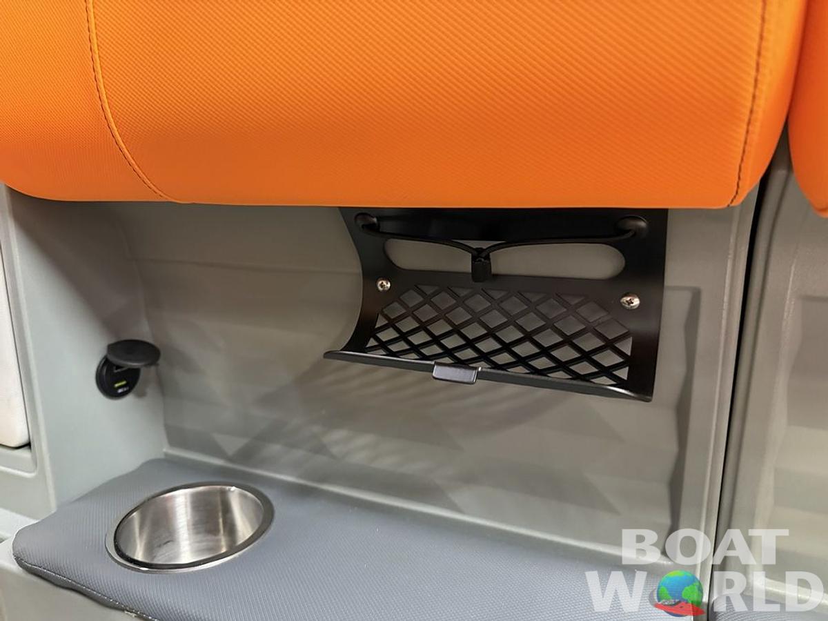 2025 Tahoe Pontoons Aura 1985 Quad Lounge & 50HP 4-Stroke EFI