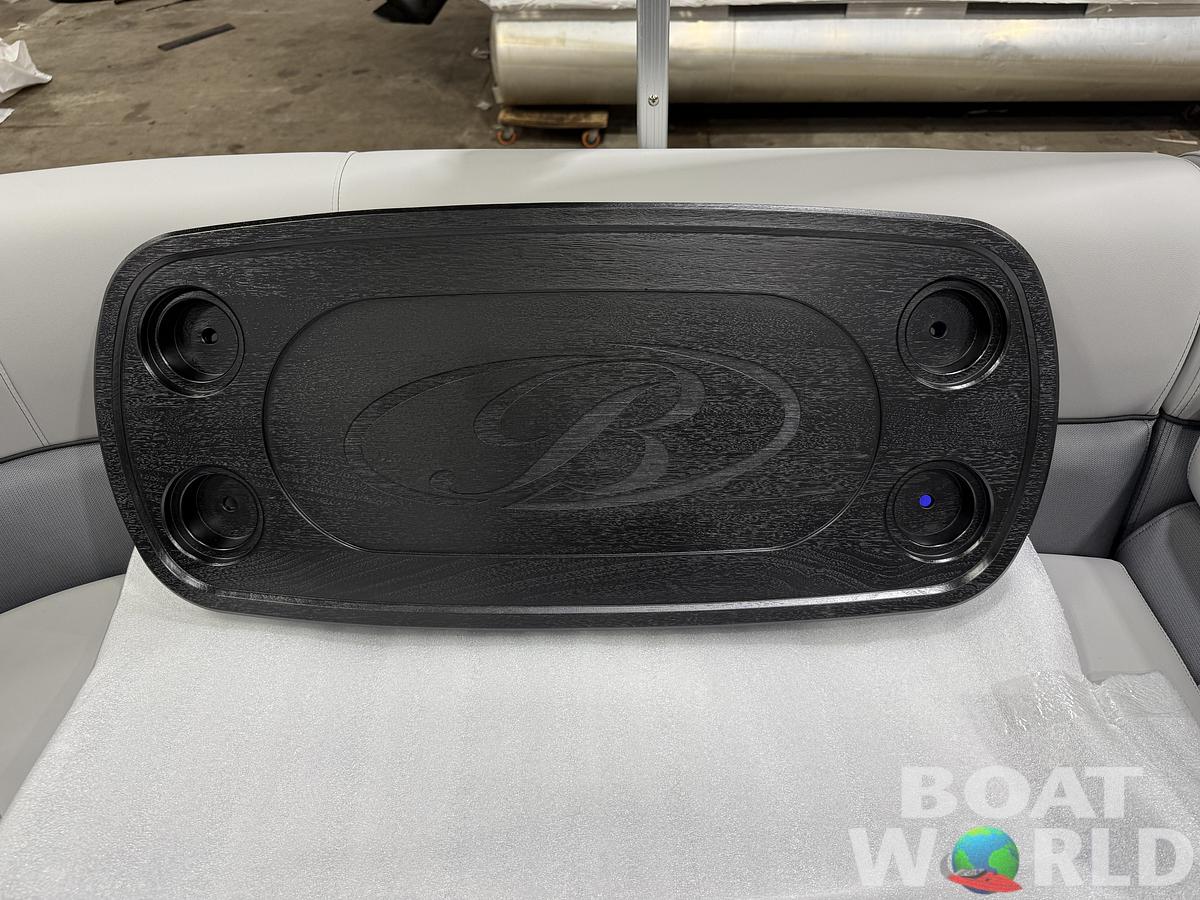 2026 Bentley Pontoons Legacy 220 Navigator DL Quad Lounge