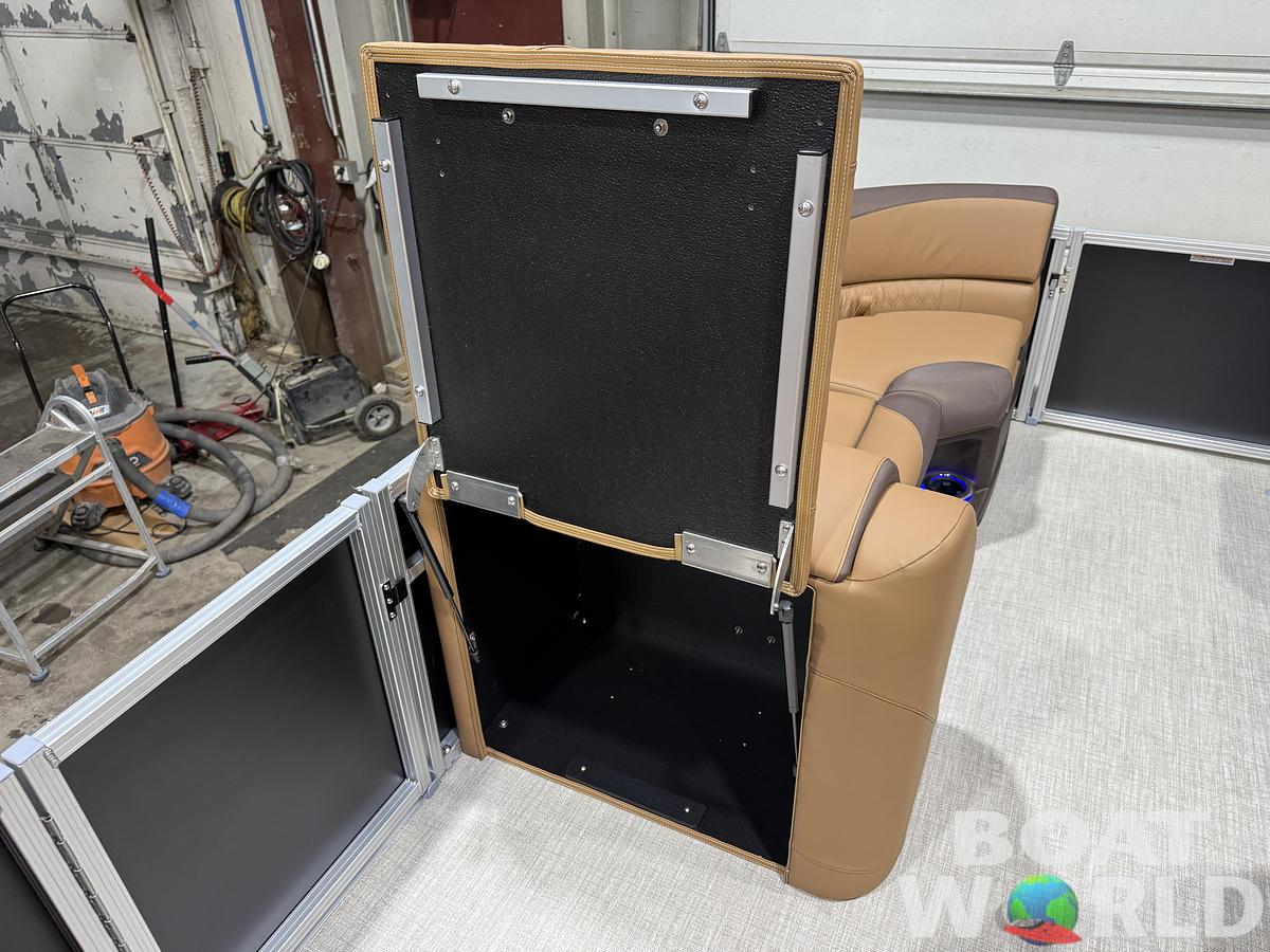 2026 Tahoe Pontoons LTZ 2385 Quad Lounge Tritoon