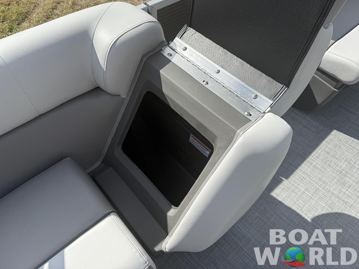 2026 Princecraft Vectra 21 RL Swingback Lounge Pontoon & Mercury 4-Stroke EFI