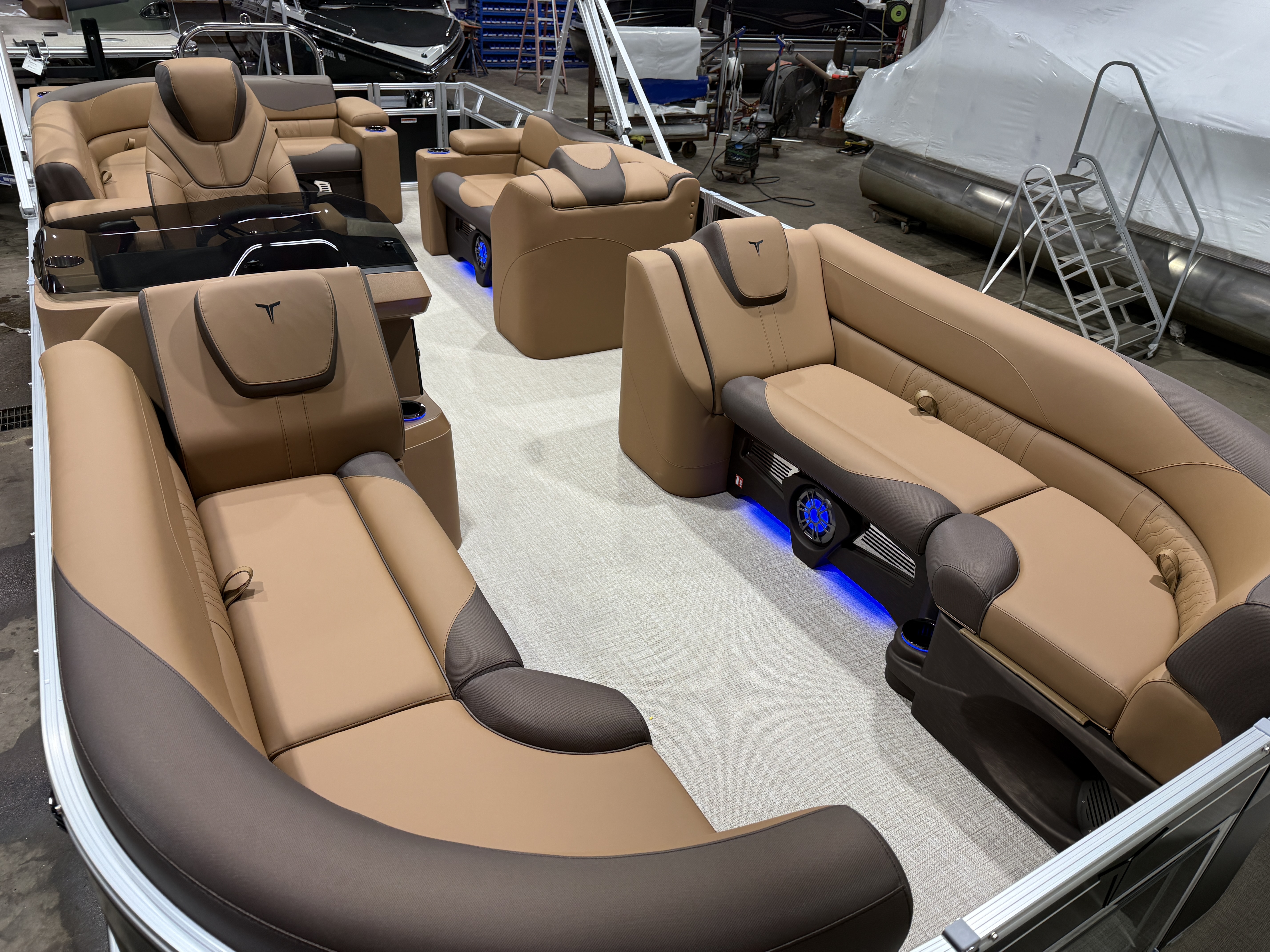 2027 Tahoe LTZ 2385 Elite Cruise & 4-Stroke $42995