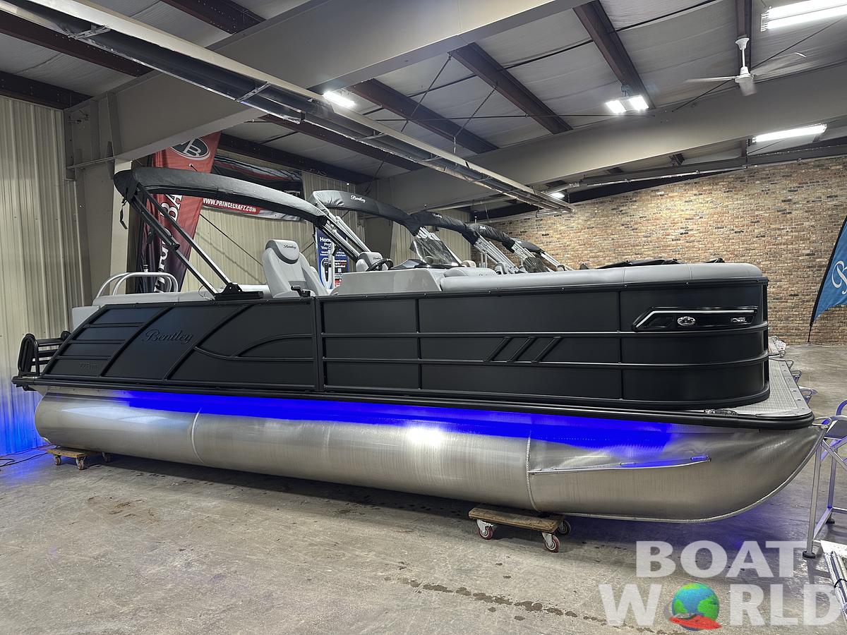 2025 Bentley Pontoons Elite 223 Admiral Quad Lounge Tritoon & Honda 4-Stroke EFI