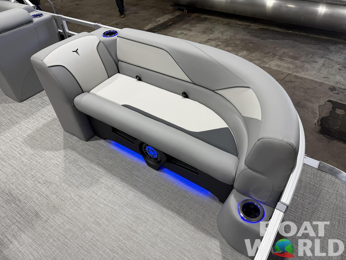 2026 Tahoe Sport 2385 Swingback (VRB) Tritoon 