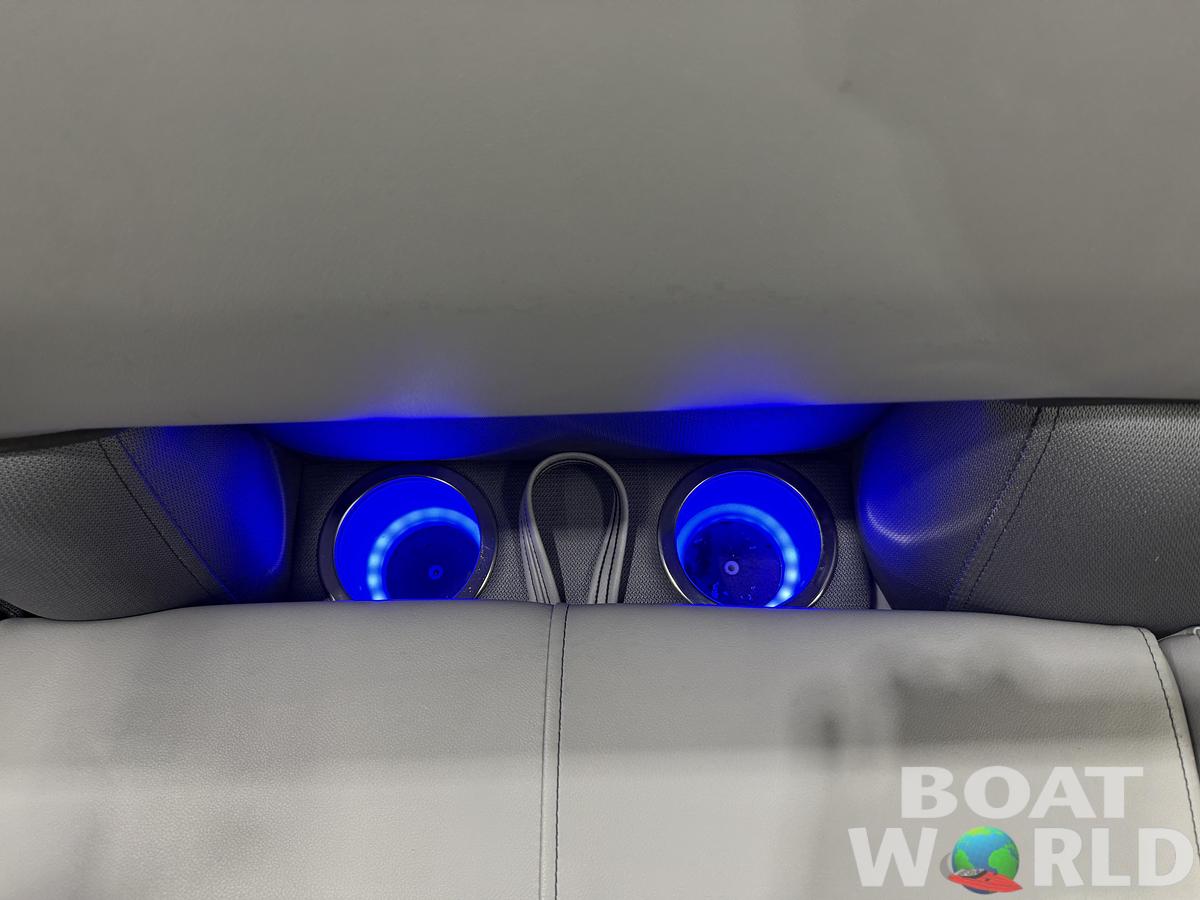 Used 2026 Bentley Pontoons Legacy 223 DL Quad Lounge Tritoon & 250HP